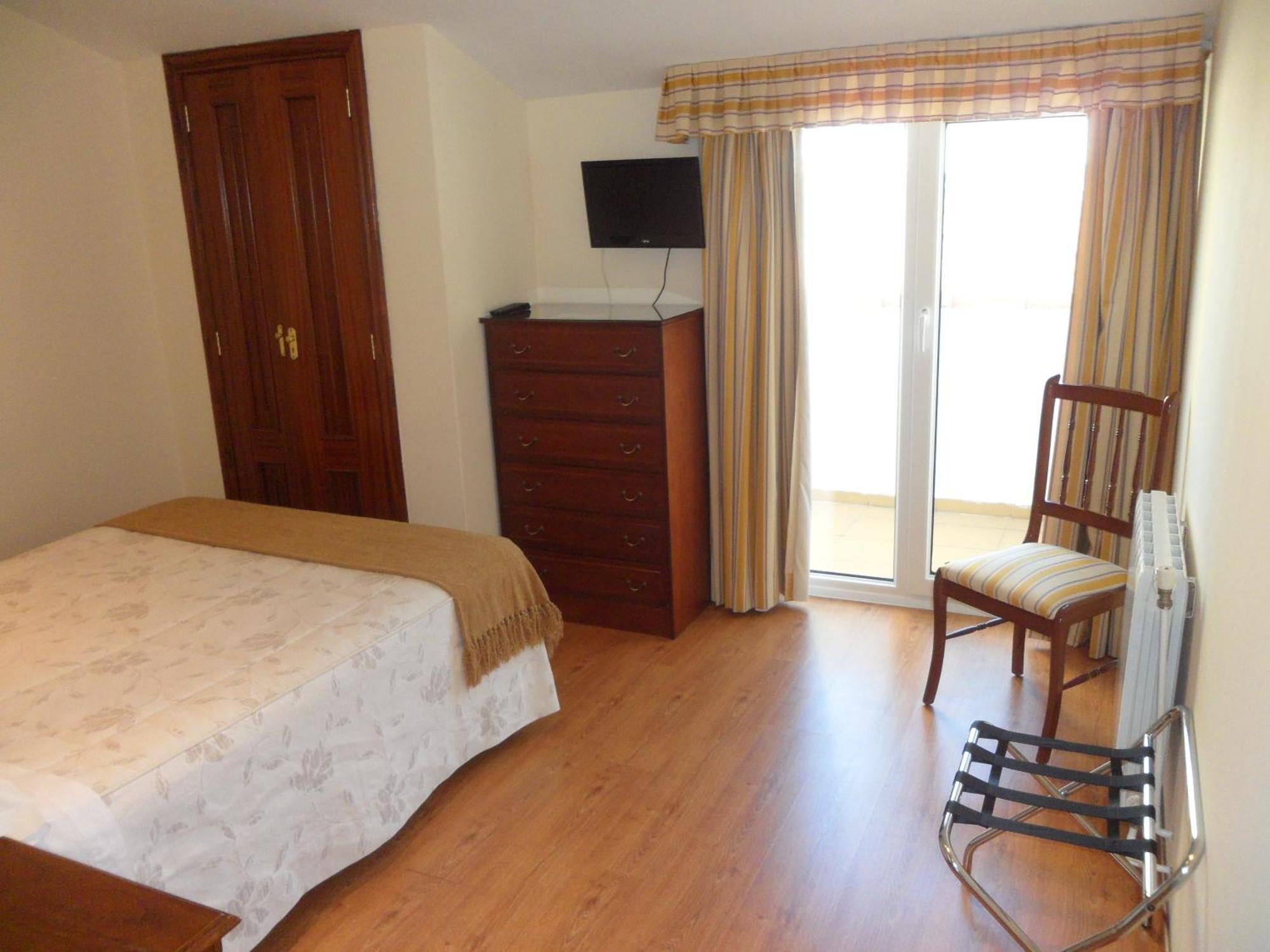Hotel Avenida Baiona Сабарис Экстерьер фото