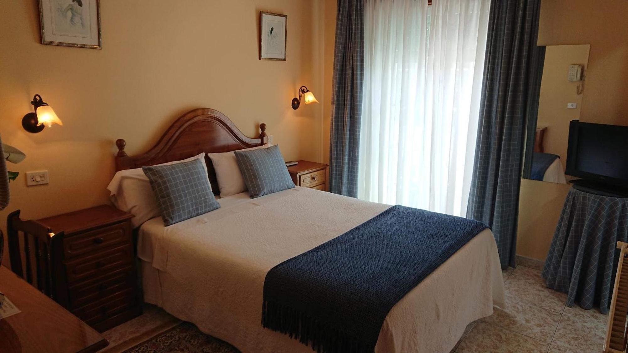 Hotel Avenida Baiona Сабарис Экстерьер фото