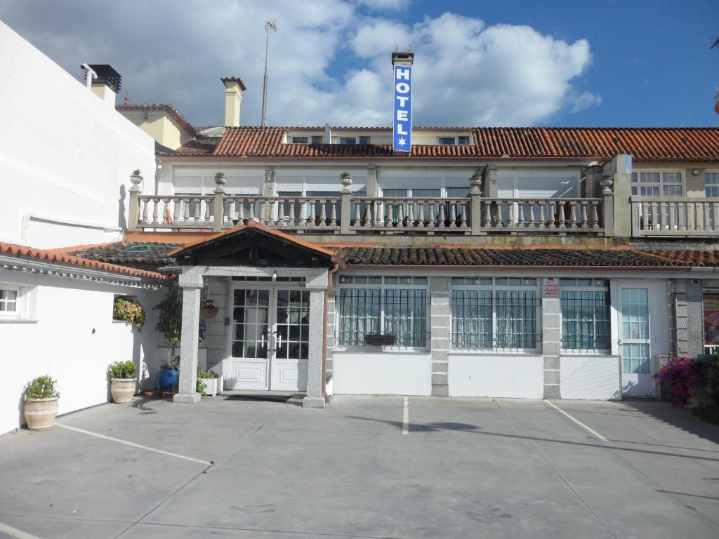 Hotel Avenida Baiona Сабарис Экстерьер фото